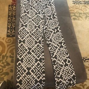 Black and White Geometric Pattern Pants size 14/16